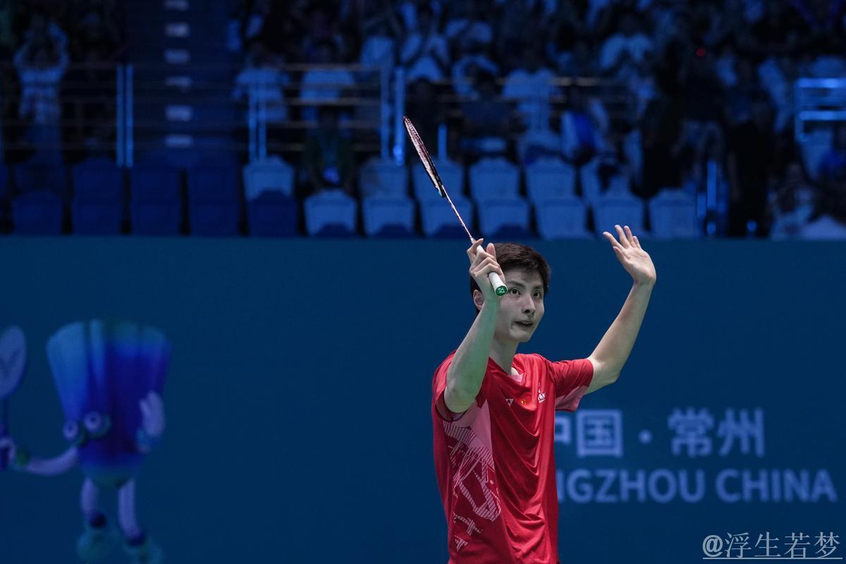 石宇奇闯入中国羽毛球公开赛男单决赛